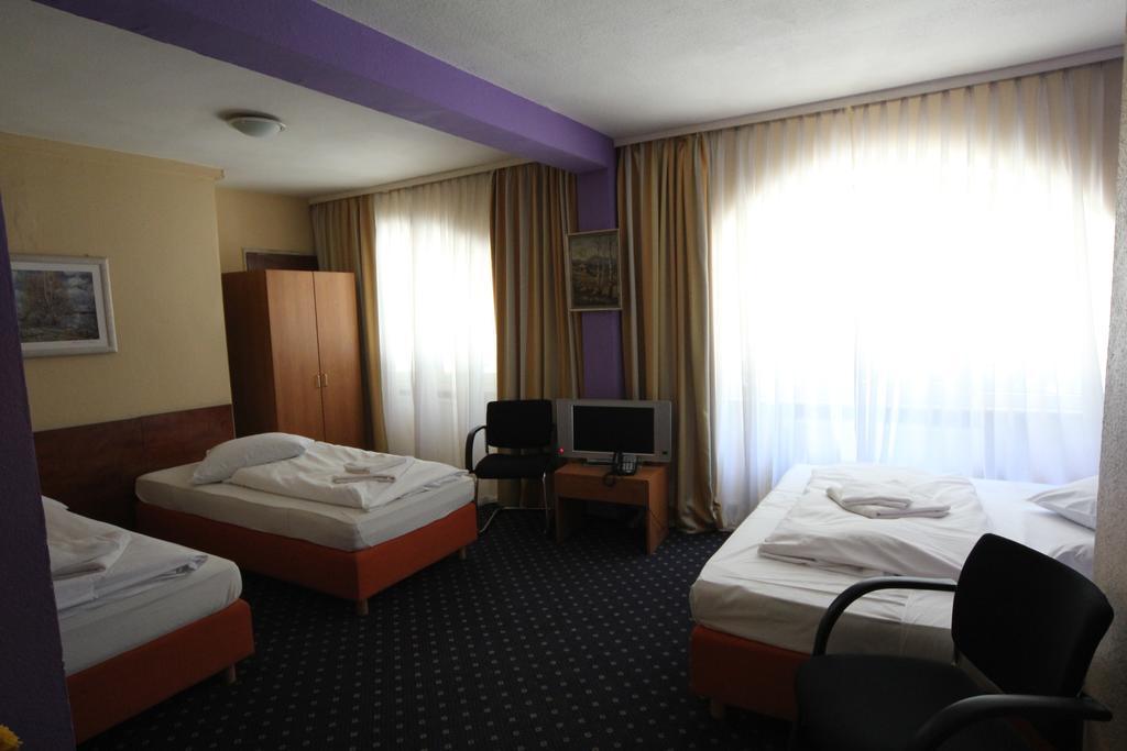 Carlton Hotel Frankfurt am Main Buitenkant foto