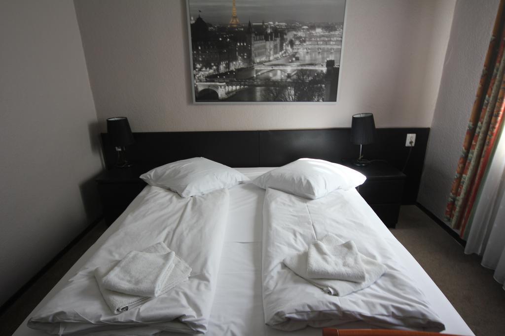 Carlton Hotel Frankfurt am Main Buitenkant foto