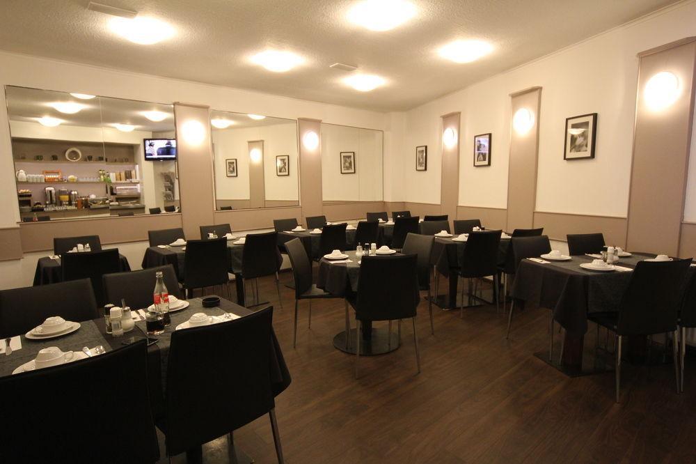 Carlton Hotel Frankfurt am Main Buitenkant foto
